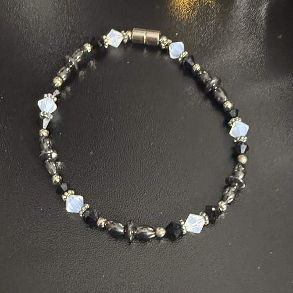 SOLD ❗️Magnetic Black Beaded Bracelet with Hematite